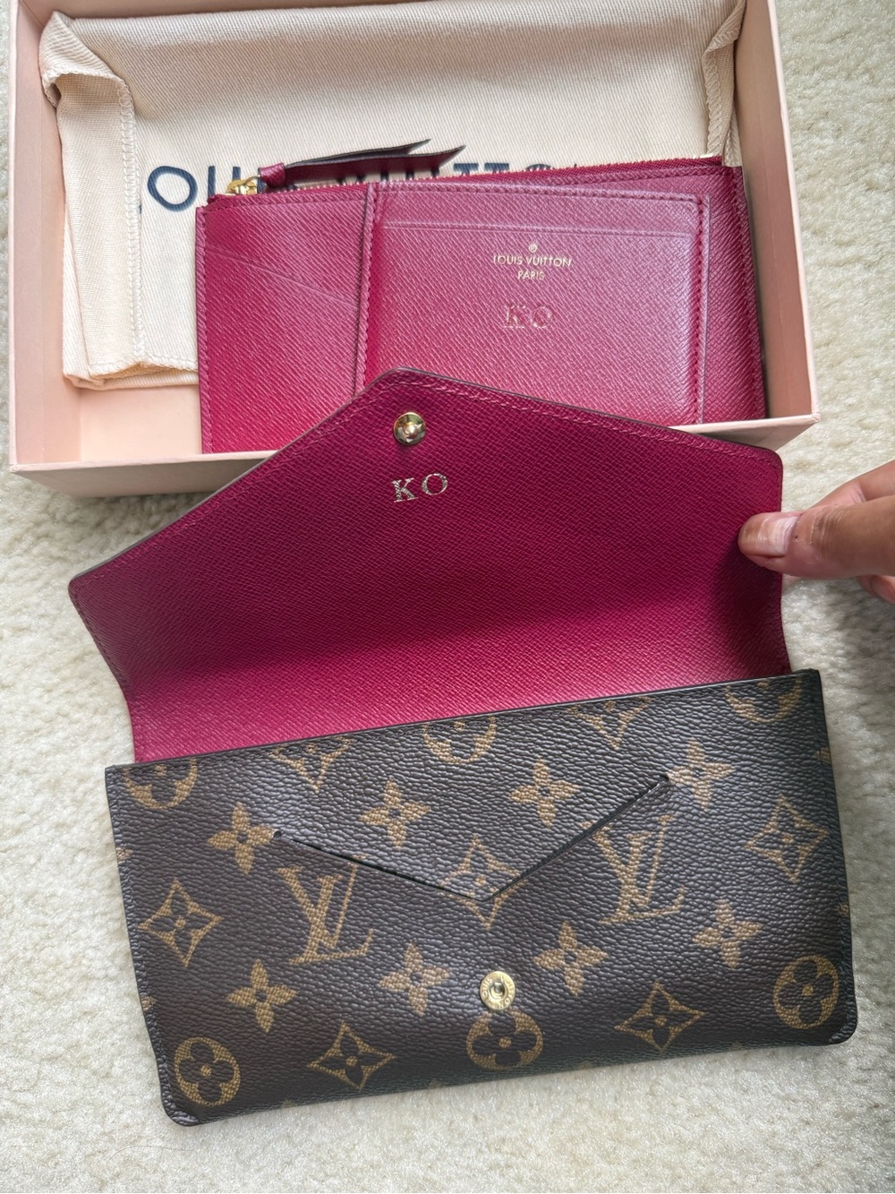 Louis Vuitton Monogram Canvas Sarah Wallet - Picture 2 of 5